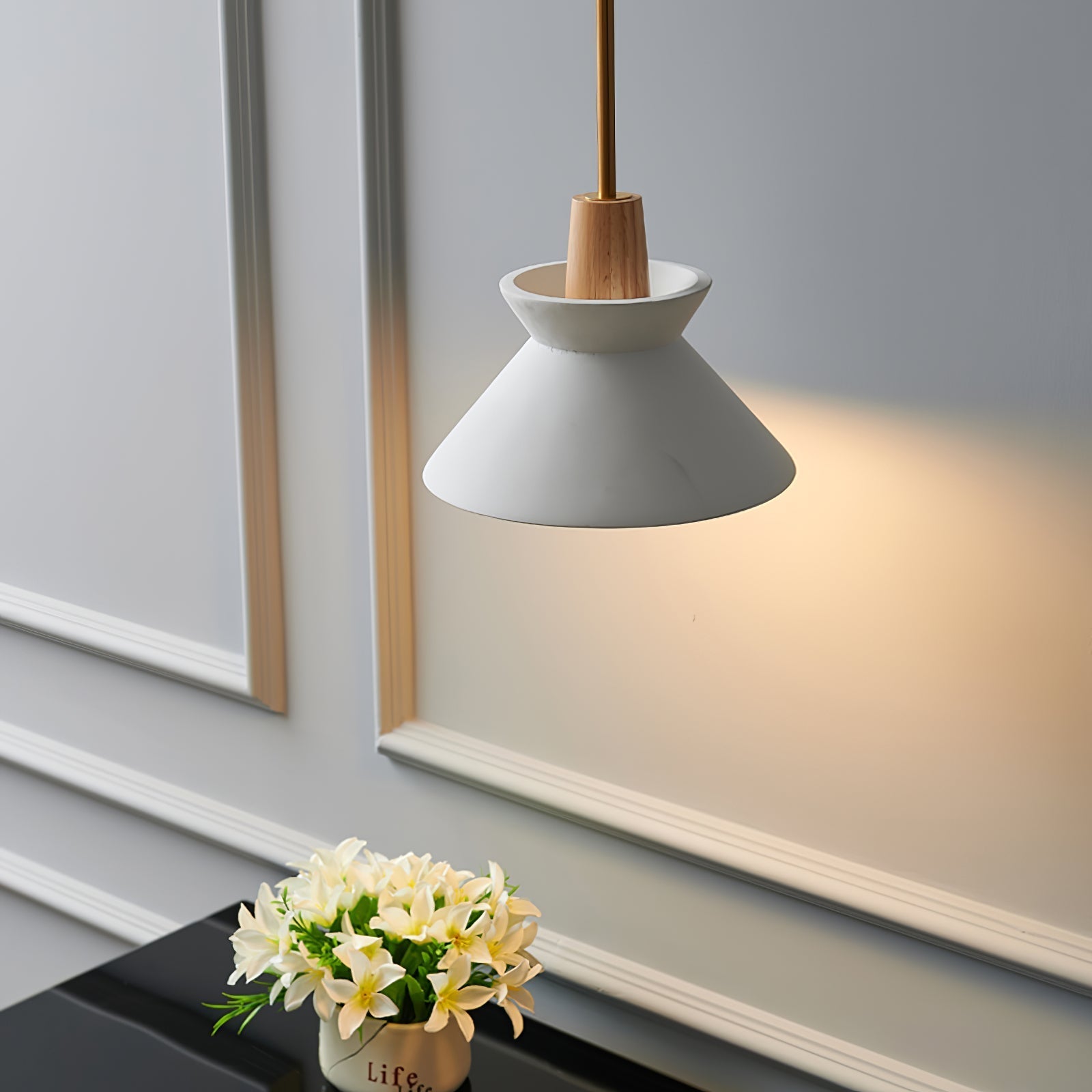 Modern Scandinavian Resin Wood Pendant Lamp, Nordic Style Ceiling Light Fixture