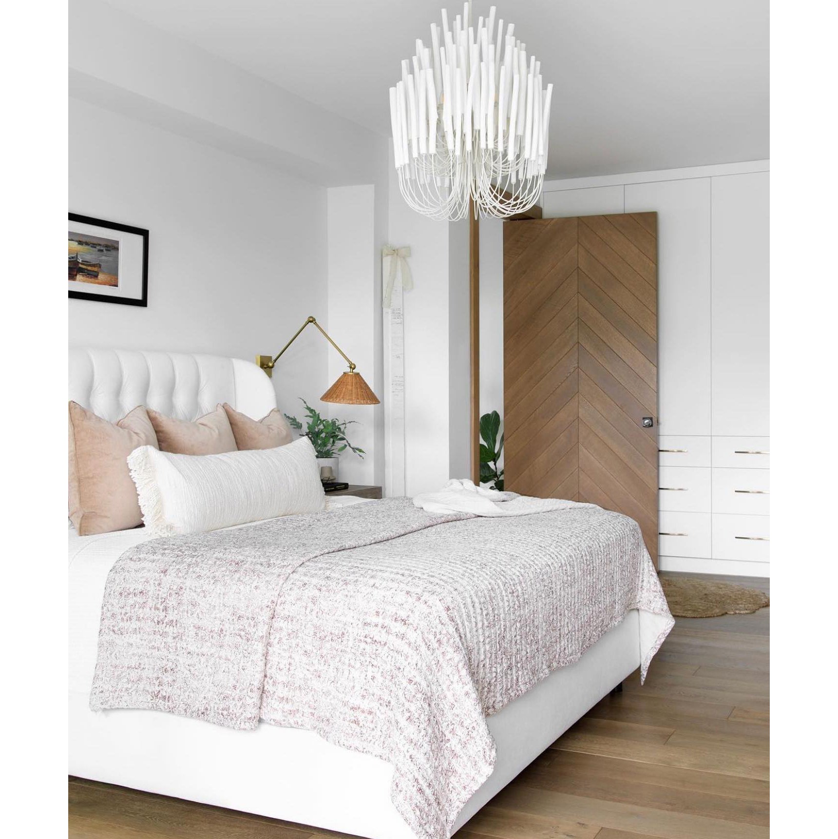 Modern Organic Twiggy Chandelier - Elegant Metal Branch Design Statement Lighting